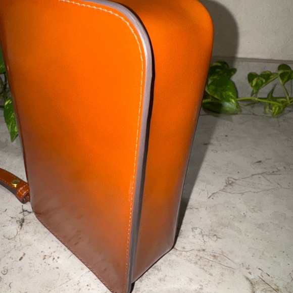 Tory Burch Tan Leather Crossbody Bag - Picture 7 of 16